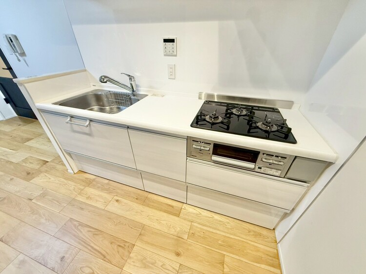 その他 開放感のあるキッチンスペース。調理をしながら、会話も弾みそうですね。