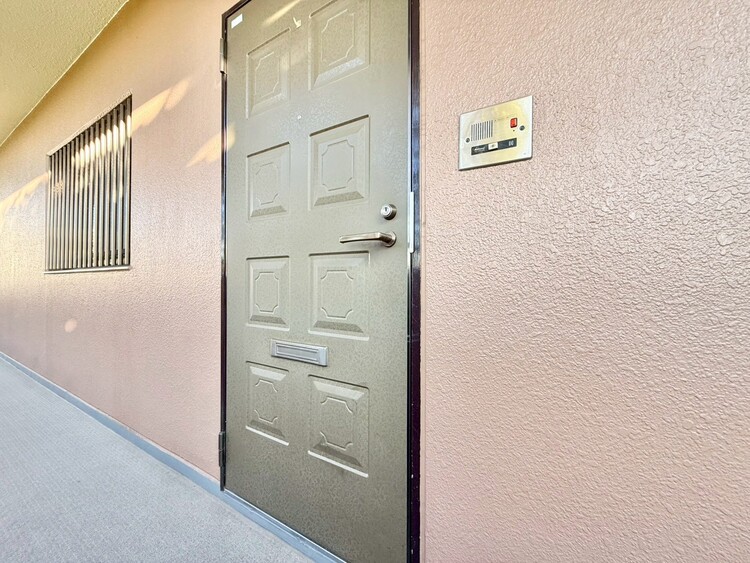 その他 清潔感のある落ち着いた雰囲気の玄関です。