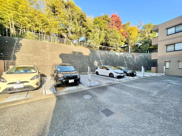 その他 駐車スペースが嬉しいですね。※空き状況は都度ご確認下さい。