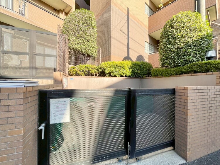 その他 ゴミ置場。綺麗に管理されております。