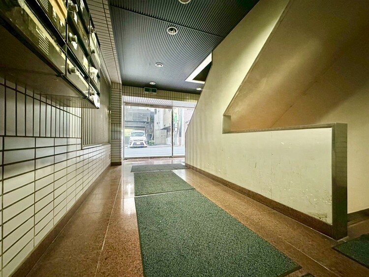 その他 館内は静寂な中が保たれており、管理が行き届いている印象を受けました。