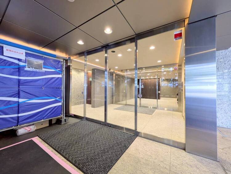 その他 上質感漂う玄関アプローチです。