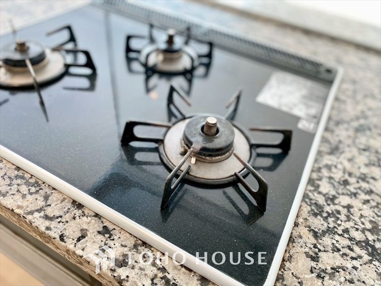 キッチン 【KITCHEN】◆家族のおはよう◆の声を笑顔で迎えてあげられるシステムキッチン。朝ごはんが楽しみでちょっと早起きしたくなるんです。