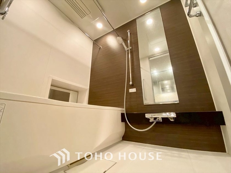 風呂 【BATHROOM】◆プライベートな空間◆simpleだからrelaxできるんです。こころもからだもキレイさっぱり。