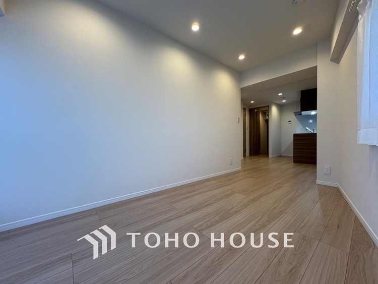 内装 【LIVING】◆陽光◆が差し込む。この開放的なLDKに家族の笑顔が集う。家族が一緒に過ごす空間は明るく、そして居心地よく。