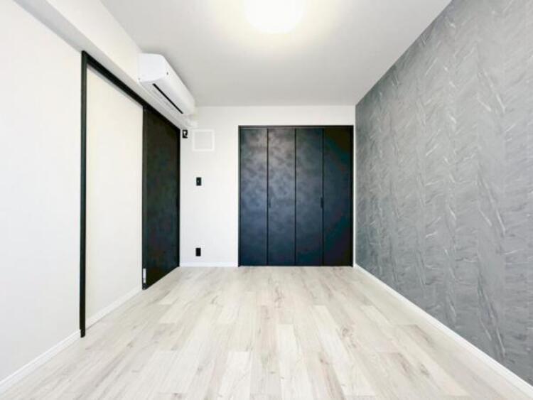 内装 居室はひとり時間を過ごせる安らげるお部屋として活用できます！収納スペースあり！荷物が多くても十分！！ベッドや勉強机、テレビなどを置きたい場合におすすめ！！過ごす時間が長くてもゆったり過ごせそうですね！