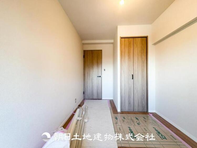 内装 人間の感性を育むプライベートルームはシンプルが１番だと思います。