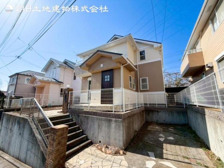 外観 すぐの見学や資料請求など、お気軽にお問い合わせください