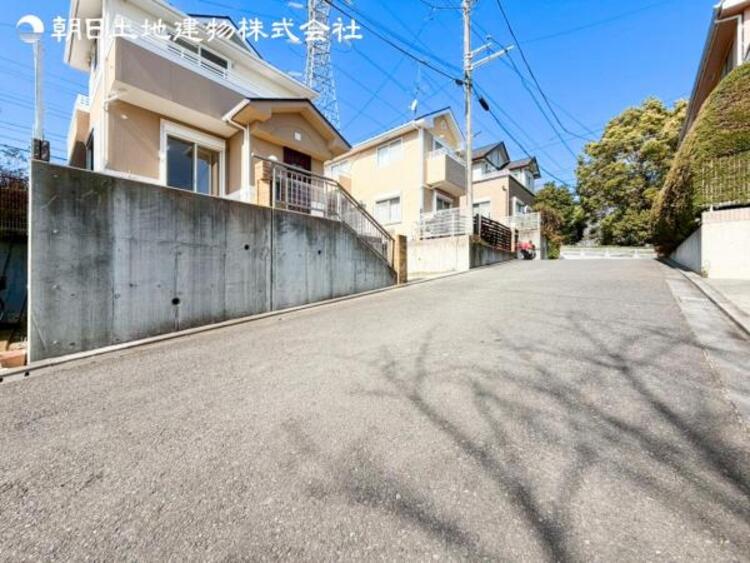 外観 すぐの見学や資料請求など、お気軽にお問い合わせください