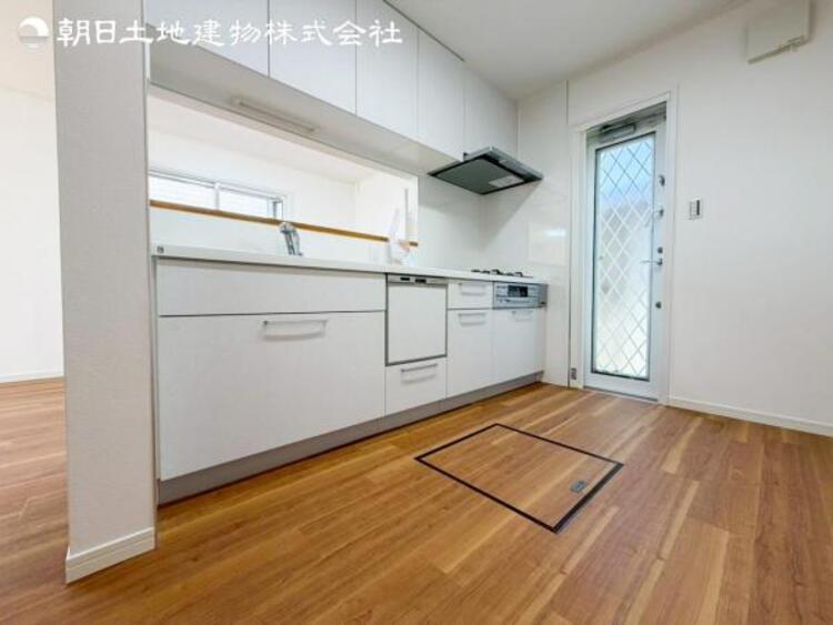 キッチン すぐの見学や資料請求など、お気軽にお問い合わせください