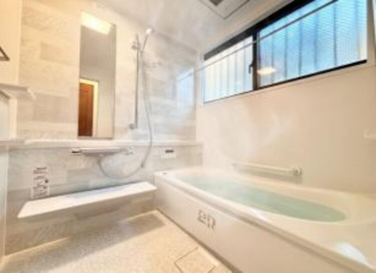 風呂 ※お湯はCG加工されています