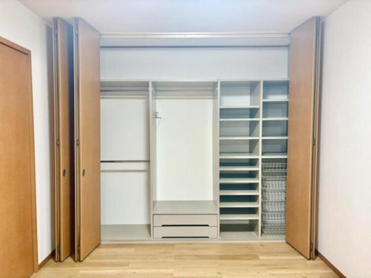 収納 2階洋室収納