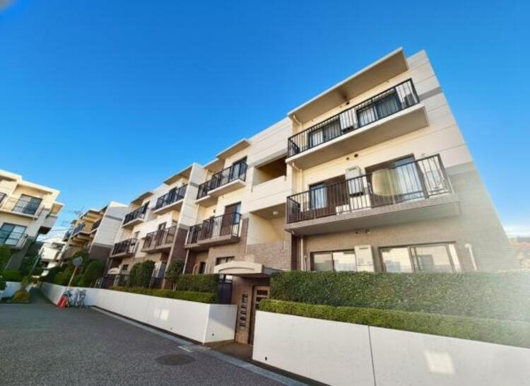 外観 外観（お昼時）