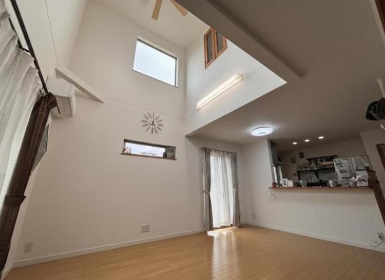 居間 ※画像は一部CGにて加工しております。