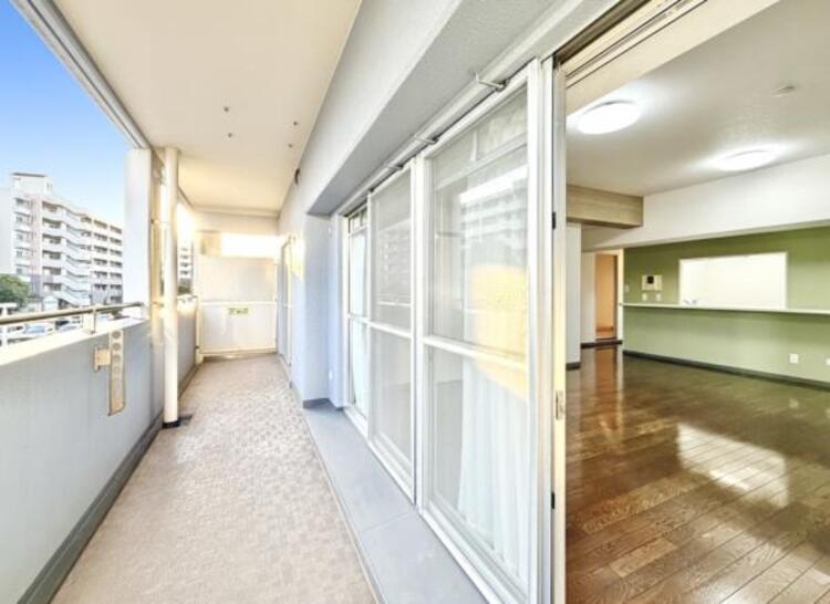 バルコニー バルコニー