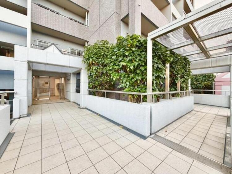 エントランス 入り口