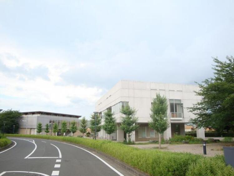 周辺 いには野小学校。徒歩 約15分