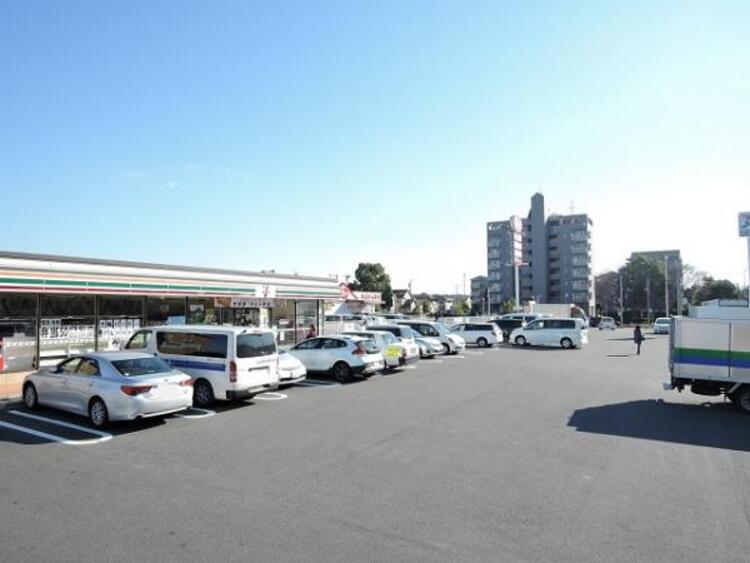 周辺 セブンイレブン千葉北総病院前店。徒歩 約7分