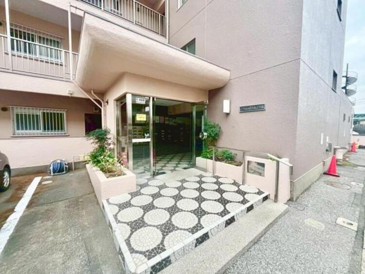 エントランス 入り口