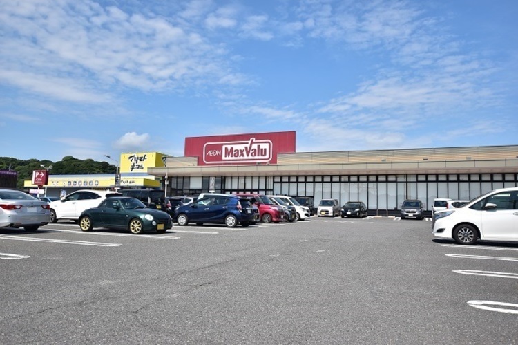 周辺 【マックスバリュ武岡店】鹿児島市武岡1丁目にあるスーパーです。24時間営業 徒歩 約14分（約1050m）