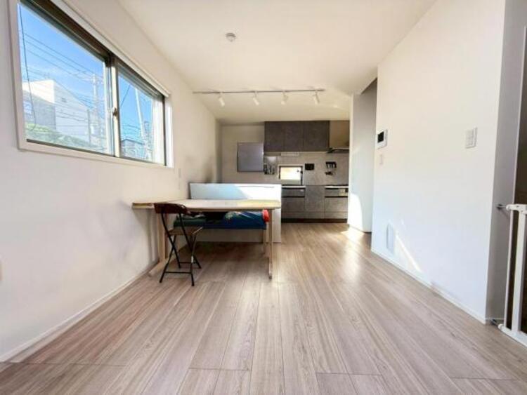 居間 家の良し悪しだけではなく周辺環境も重要なポイントとなります！ご案内時に周辺環境もご案内いたします！