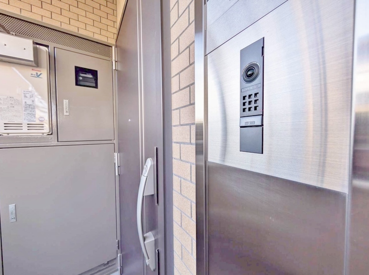 玄関 玄関を開ければ、そこは安らぎのご自宅。