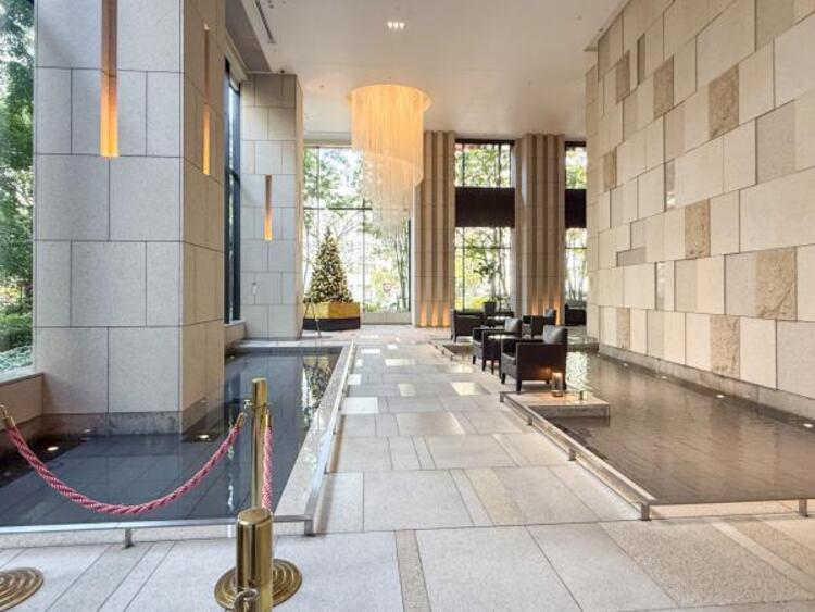 その他 高級感あふれるロビー。