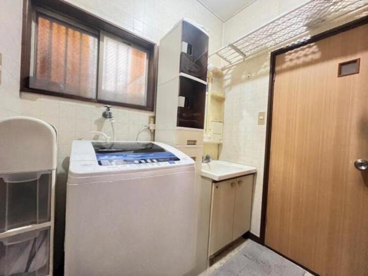 洗面 シンプルで清潔感のある洗面所