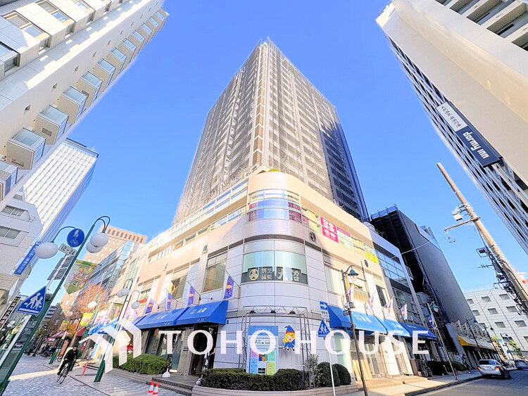 外観 〜「川崎」駅徒歩8分で便利なアクセス〜スーパー、コンビニ近くで便利な住環境〜リノベーション済み3LDK〜