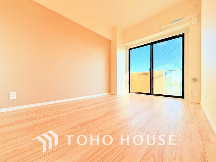 内装 シンプルですっきりとした室内は飽きのこない居心地の良い雰囲気