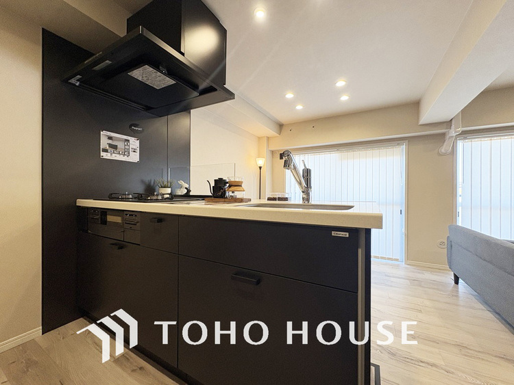 キッチン シンプルな部屋の雰囲気に溶け合うナチュラルキッチン