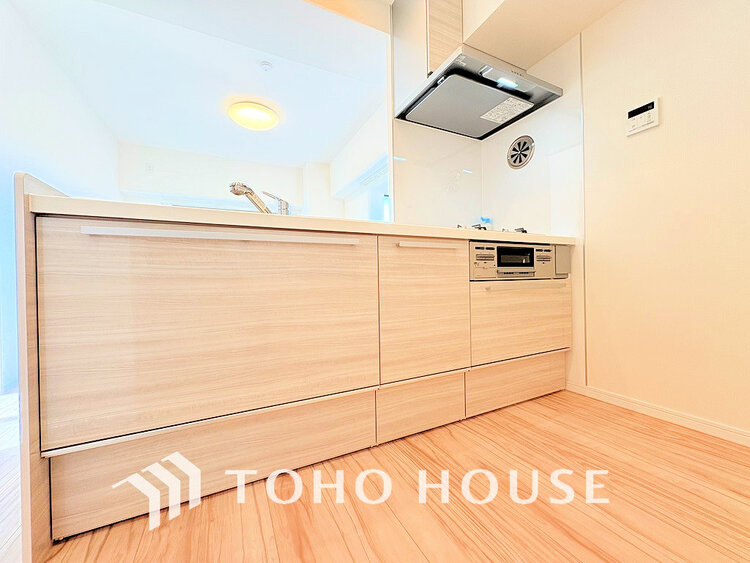 キッチン 落ち着きのあるカラーで統一された清潔感と気品が溢れるキッチン