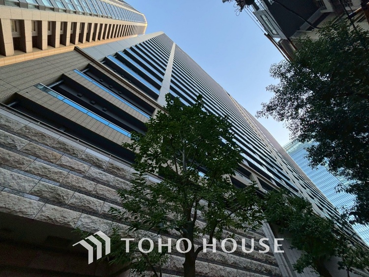 外観 ほんの少しのこだわり。ちょっとした色使いがその家がもつ雰囲気、趣（おもむき）を携え、暮らす家族や訪ねてくる友人・知人に新鮮な香りを運んできます。