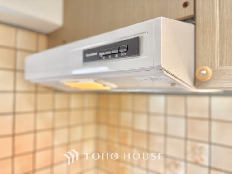 キッチン 五感を刺激する、美食のクリエイティブな場所。ここはただの調理場ではなく、豊かな人生を紡ぐための特別な空間です。