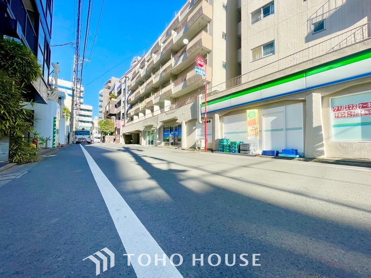 外観 ほんの少しのこだわり。ちょっとした色使いがその家がもつ雰囲気、趣（おもむき）を携え、暮らす家族や訪ねてくる友人・知人に新鮮な香りを運んできます。