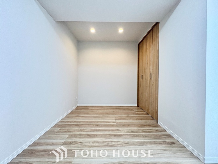 内装 感性を育むプライベートルームはシンプルでスマートな空間。好みの空間で読書をしたり、音楽を聞いたりと一人の時間も充実したものにできます。