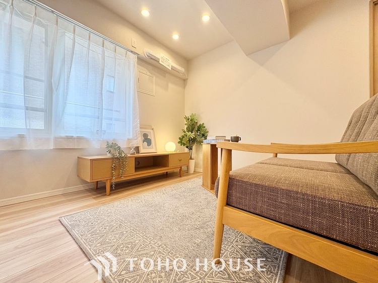 内装 【LIVING】◆扉を◆開くとこの景色。家族の”おかえり”の声が聞こえてきそう。