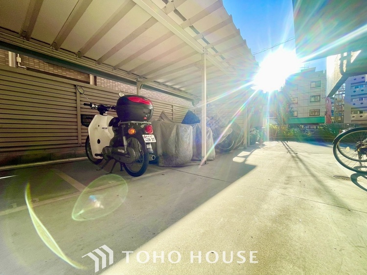 その他 ほんの少しのこだわり。ちょっとした色使いがその家がもつ雰囲気、趣（おもむき）を携え、暮らす家族や訪ねてくる友人・知人に新鮮な香りを運んできます。