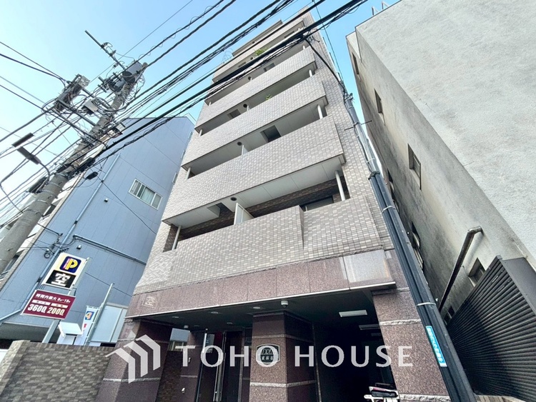 外観 漂う上質な空気感、マンションに入れば「おかえりなさい」と笑顔で迎えてくれるエントランス。最良の心配りを感じるマンションでした。