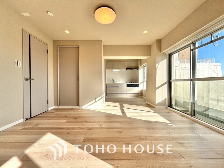 内装 「想像していた以上に広い」が写真を撮っているときの感想です。家事動線に配慮したプランによりご家族がくつろげる明るく広い空間が確保できました。