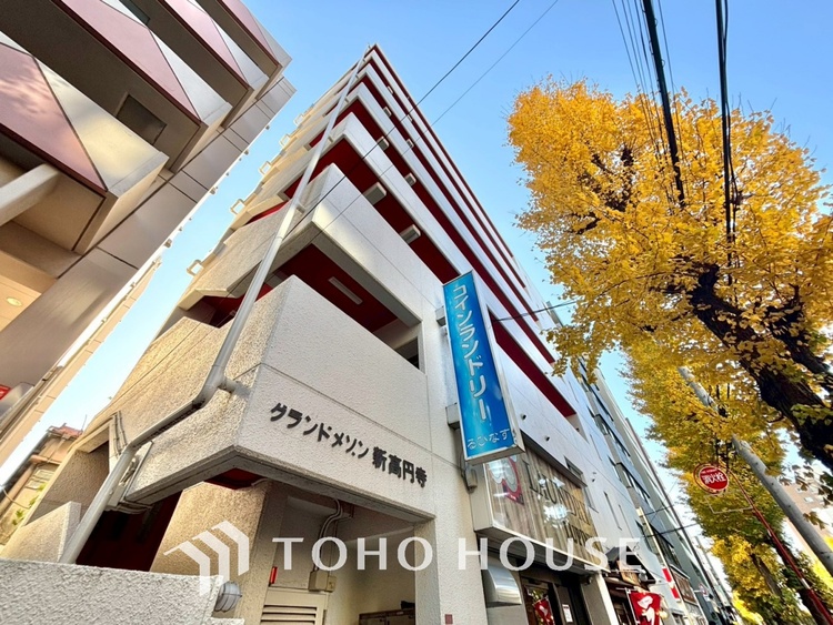 外観 漂う上質な空気感、マンションに入れば「おかえりなさい」と笑顔で迎えてくれるエントランス。最良の心配りを感じるマンションでした。