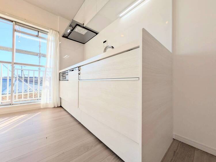 その他 開放感のあるキッチンスペース。調理をしながら、会話も弾みそうですね。