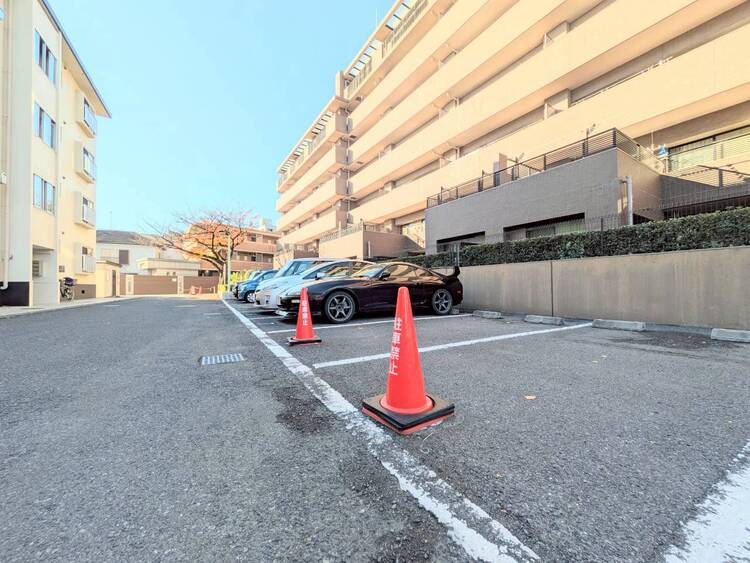 その他 駐車スペースが嬉しいですね。※空き状況は都度ご確認下さい。