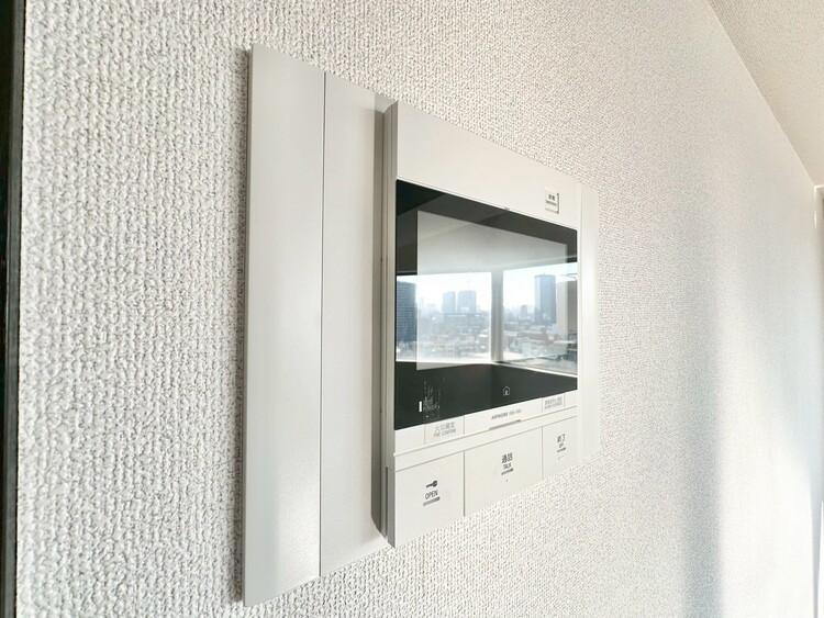 その他 誰が来てもわかる様にモニター付きインターホンを設置。