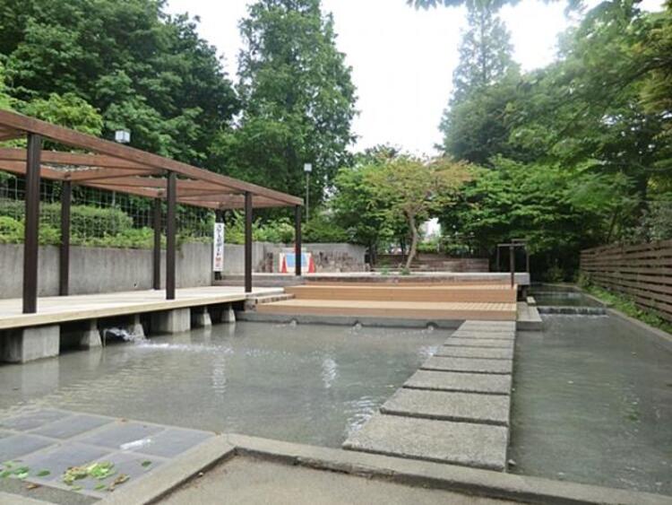 周辺 三田丘の上公園	　260m