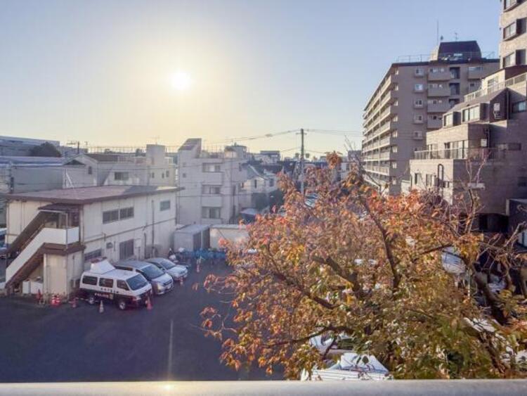 その他 開放感のある眺望。季節による景色の変化を日常の生活と共に感じてください。