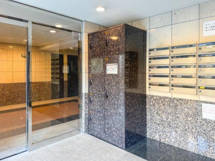 その他 留守になりがちでも安心の宅配ボックス。