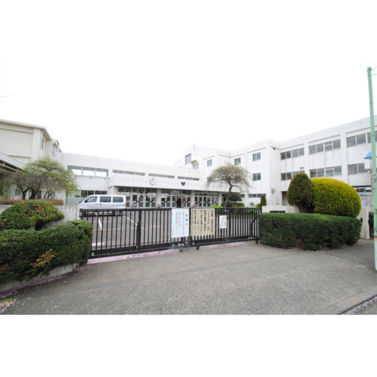 周辺 第一中学校(約1120m)