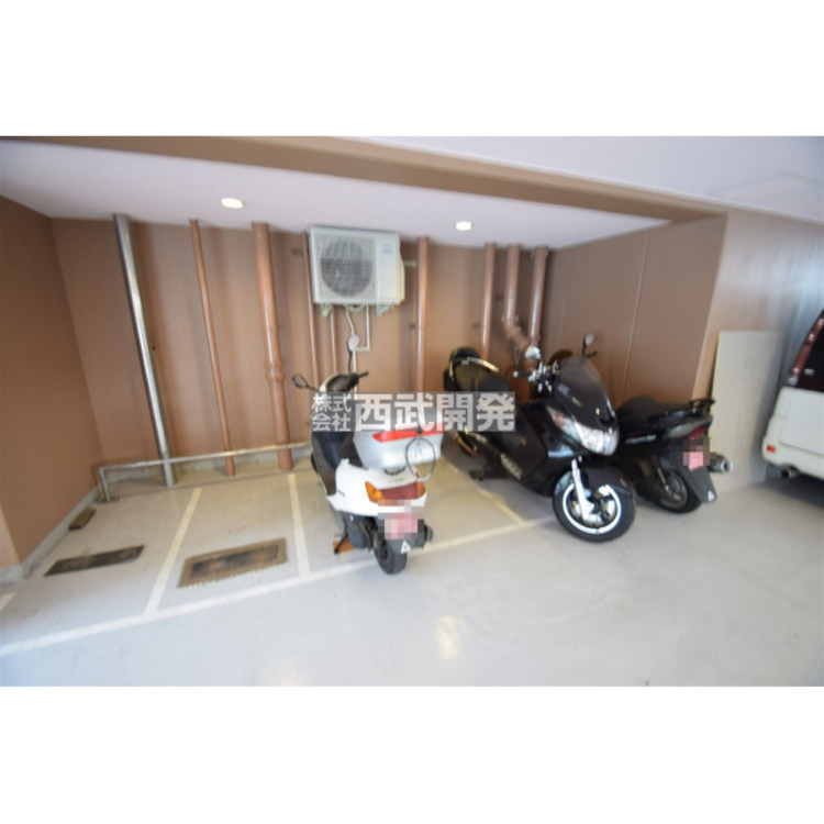 設備 バイク置場