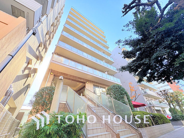 外観 〜「三軒茶屋」駅徒歩7分〜南向き、角部屋のため陽当たり良好〜たいせつなペットと暮らせます〜